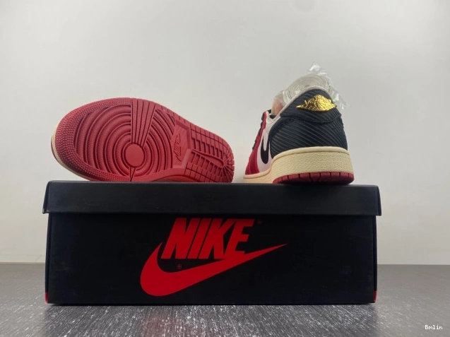 Boostmaster lin FN0432-017 OG Jordan x Air 1 Low Home Room Trophy 0821